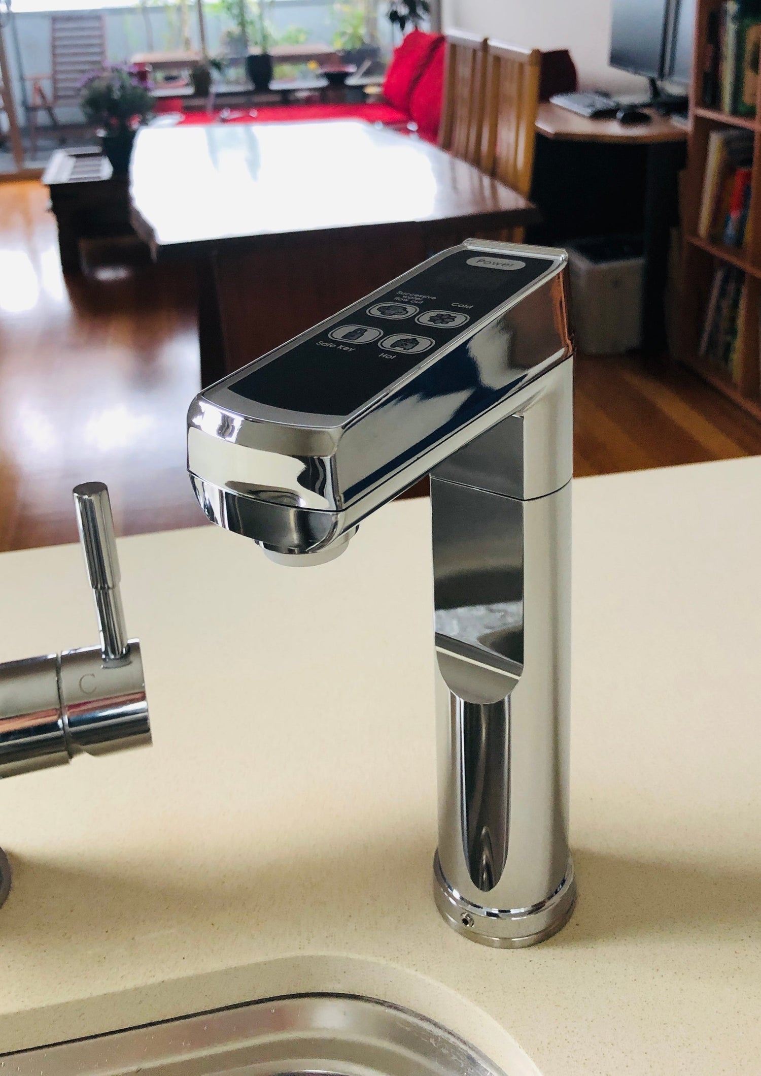 Boiling and Chilled Instant Filtered Water